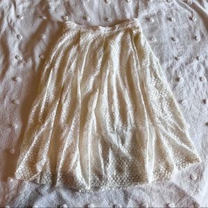 • Off white high waisted Midi Skirt •